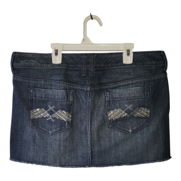 💕Express Jeans Mini Y2k Denim Skirt With Rhinestone Detailing. Size 12 - Picture 3 of 5
